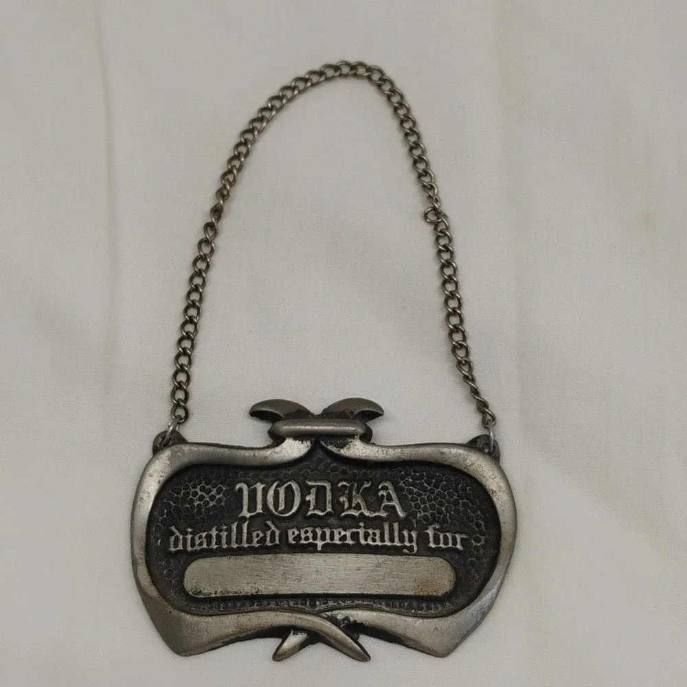 Bacchus Pewter USA VODKA Decanter Alcohol Bottle Engraveable Chain Label Tag